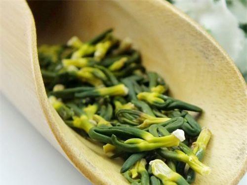 phuong-phap-dung-tam-sen-chua-mat-ngu-1