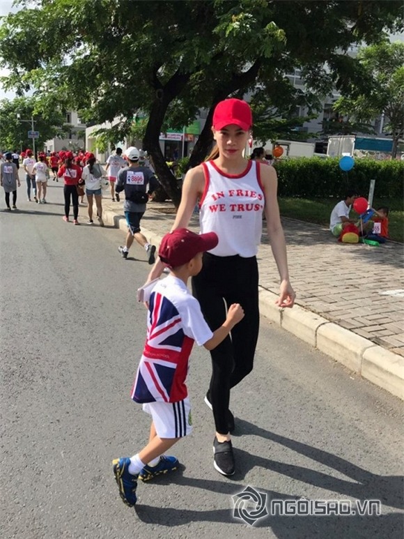 Hạ Vi ghen với Hồ Ngọc Hà 1