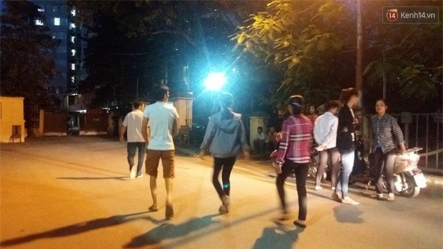 Khoảnh khắc kinh hoàng của em gái khi chứng kiến chị mình bị tôn cứa vào người mất mạng - Ảnh 2.