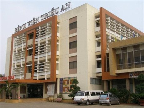 Ly kỳ, cặp đôi, anh em, đại gia, bầu Đức, Nguyễn Cảnh Sơn, Bầu Thụy, Trầm Bê, gia tộc, tài sản