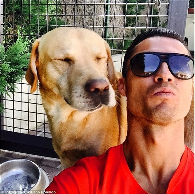 Ronaldo chao don ‘thanh vien moi’ cua gia dinh hinh anh 3