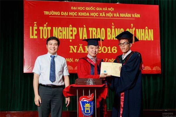 chàng shipper cụt tay đầy nghị lực