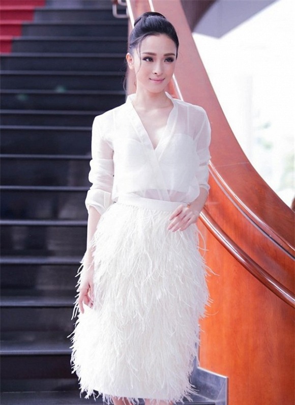 Điều ít biết về Hoa hậu Trương Hồ Phương Nga  1