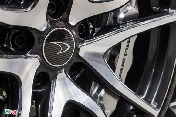 Cap doi sieu xe cua Cuong Do La dao pho Sai Gon hinh anh 10