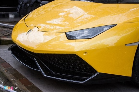 Cap doi sieu xe cua Cuong Do La dao pho Sai Gon hinh anh 3