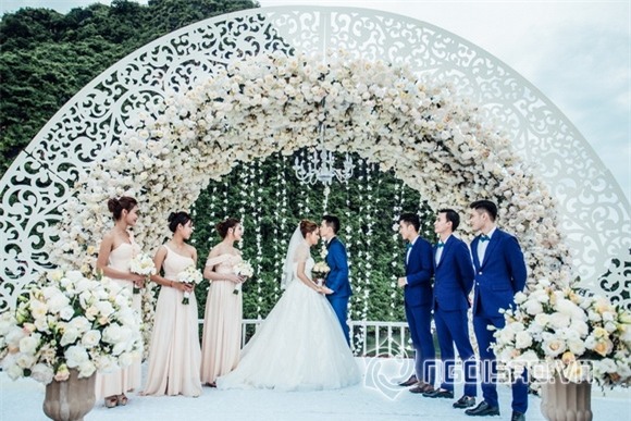 Đám cưới Hương Giang Idol 8