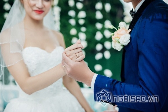 Đám cưới Hương Giang Idol 4