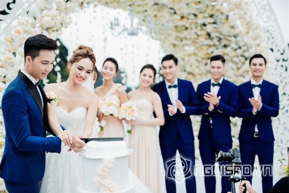 Đám cưới Hương Giang Idol 2