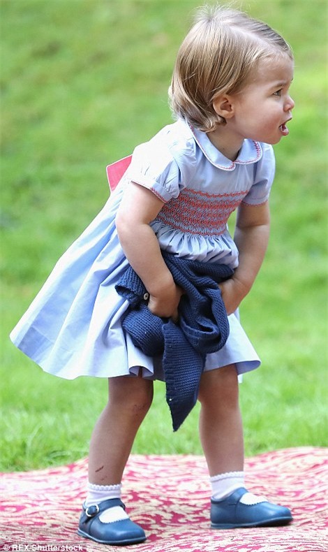 tieu cong chua anh me bong bay, choi trong boi giong bao be gai khac - 15