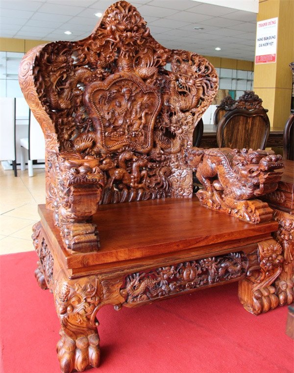 Bàn ghế cửu long, bộ bàn ghế cửu long, bộ bàn ghế đắt nhất việt nam, bàn ghế 2,6 tỷ đồng, bàn ghế gỗ cẩm lai