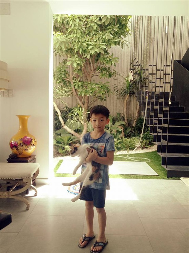 Hồ Ngọc Hà có cuộc sống xa hoa và đây là phòng ngủ của cô ấy - Ảnh 4.