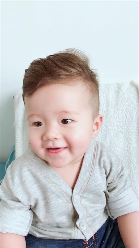 con trai Elly Trần 1