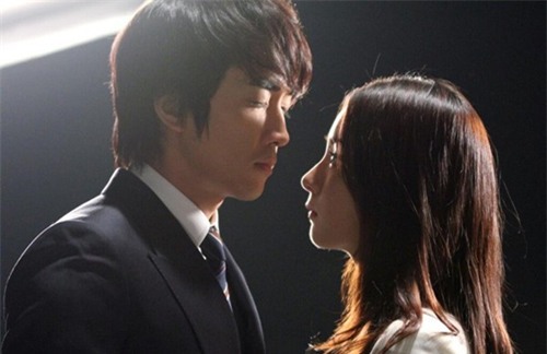 yeu don phuong nguoi co vo suot 5 nam, chet lang ngay biet su that… - 1