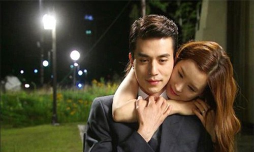 yeu don phuong nguoi co vo suot 5 nam, chet lang ngay biet su that… - 2