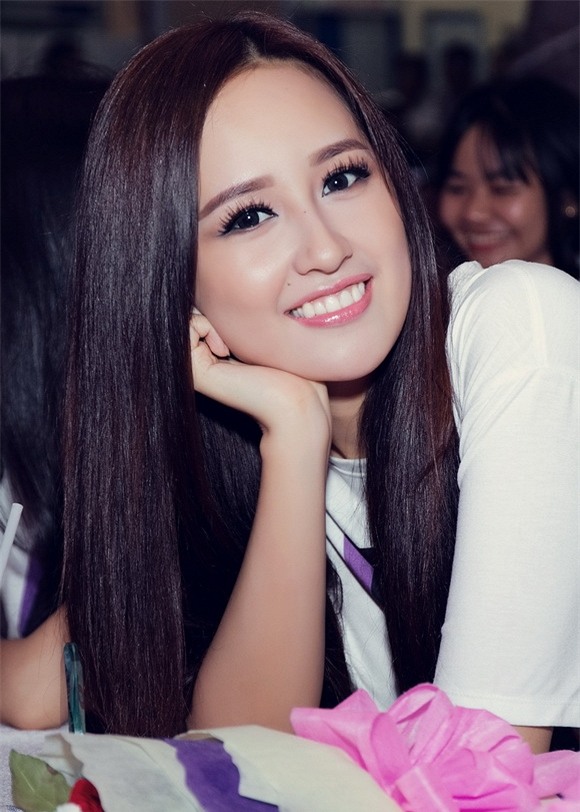 Mai Phương Thúy giản dị 1