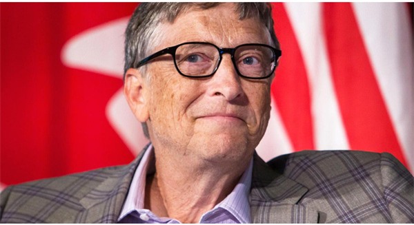 Tại sao Bill Gates lu&#244;n d&#224;nh thời gian rửa ch&#233;n b&#225;t mỗi tối?