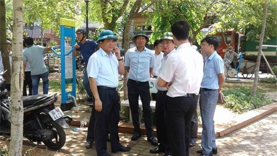 cá chết ở Hồ Tây, cá chết, cá chết Hồ Tây, nGUYỄN đỨC Chung