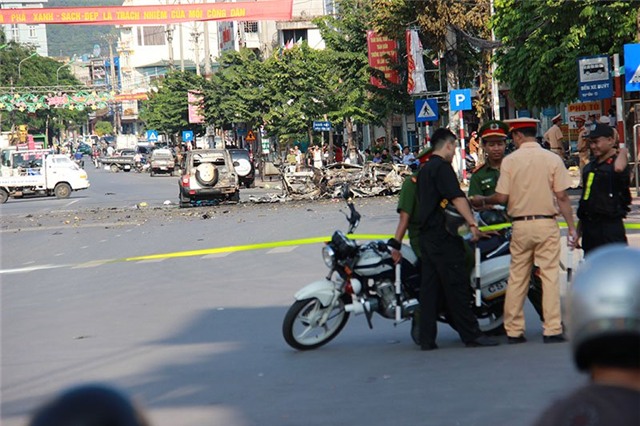 nổ taxi ở quảng ninh, nổ ô tô ở quảng ninh, chết cháy