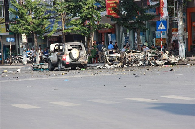 nổ taxi ở quảng ninh, nổ ô tô ở quảng ninh, chết cháy