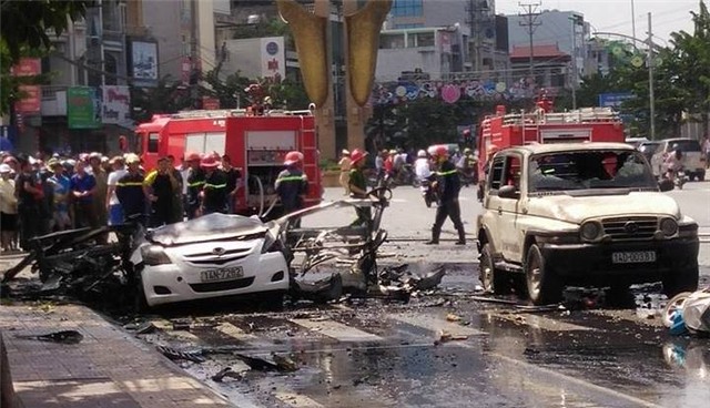 nổ taxi ở quảng ninh, nổ ô tô ở quảng ninh, chết cháy