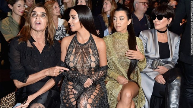 Kim Kardashian bị trói, dọa giết và cướp tài sản trị giá hàng trăm tỷ đồng - Ảnh 3.