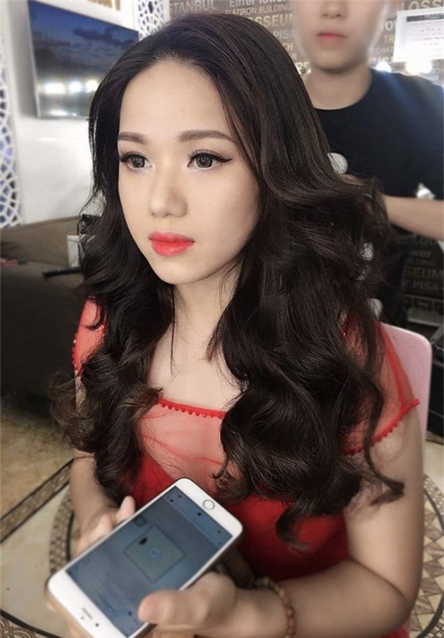 Bỗng trở nên xinh đẹp... Bức ảnh mới nhất của Thùy Chi thu hút hơn 20.000 lượt yêu thích.