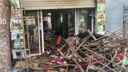 Căn nhà cấp bốn hình ống chỉ có một lối thoát phía trước