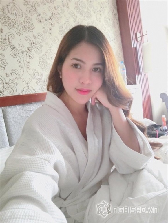 Vợ Việt Anh mang bầu con trai 4