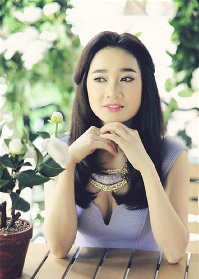 nha phuong thoai mai, tu tin khoe nguc dep sau 7 nam hinh anh 12