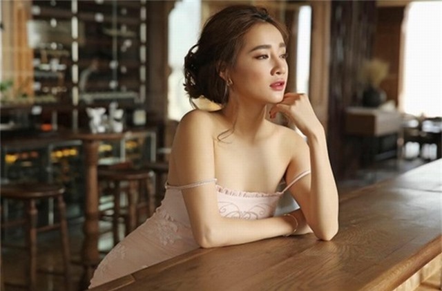 nha phuong thoai mai, tu tin khoe nguc dep sau 7 nam hinh anh 22