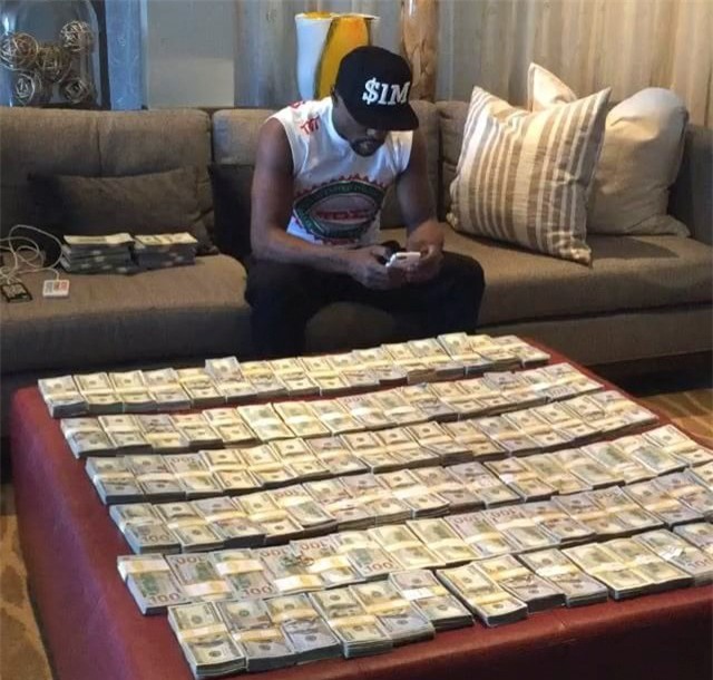 Mayweather nem tien trong show dien ca nhac hinh anh 3