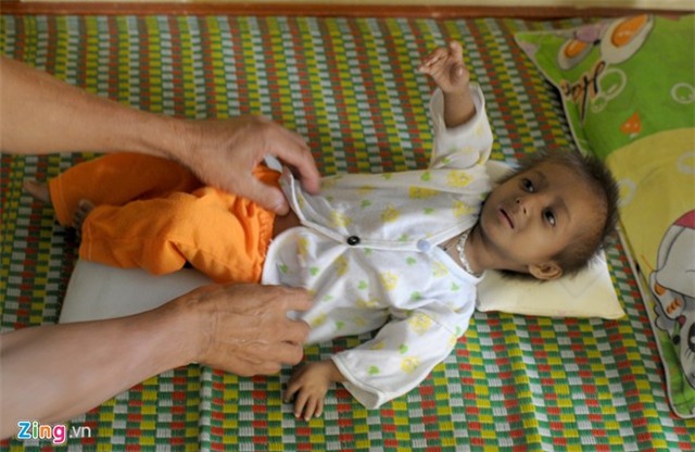 Lop hoc cua cau be 8 tuoi nang hon 3 kg hinh anh 14