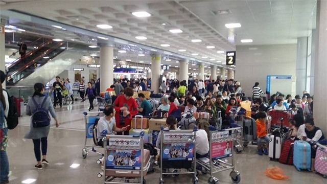 Cảnh tượng ngập lụt, đổ nát kinh hoàng sau bão tại siêu đô thị Hàn Quốc - Ảnh 24.