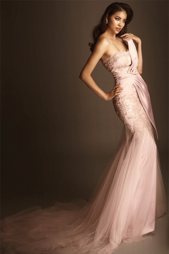 Phạm Hương ngày càng xinh đẹp 0