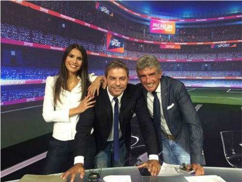 5 nữ trọng tài đã xinh đẹp lại còn sexy - Ảnh 13.