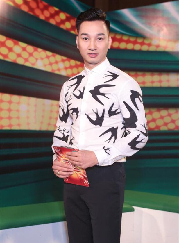 Giờ anh là một MC đắt giá trong showbiz