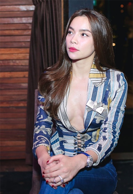 ho ngoc ha am tham khoe dong ho tien ty day ap kim cuong - 6