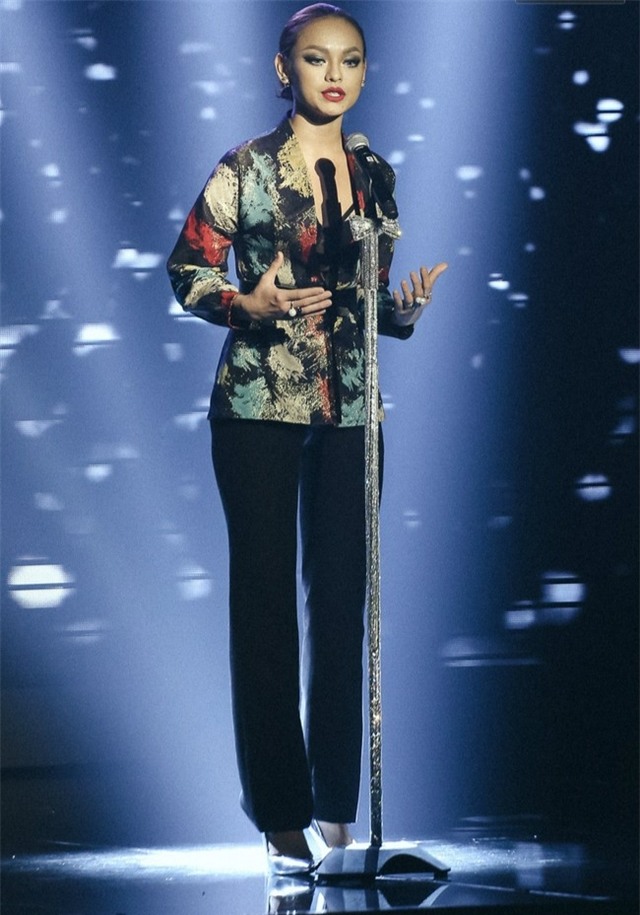 Mai Ngo dang quang ngoi vi ‘nu hoang mac xau’ hinh anh 4