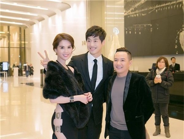 Cuối năm 2015, Ngọc Trinh hãnh diện cuối năm 2015 giải bình chọn Nghệ sĩ trẻ Châu Á xuất sắc (New Star) trong khuôn khổ Korean Culture Entertainment Award (Giải thưởng Văn hóa - Giải trí Hàn Quốc).