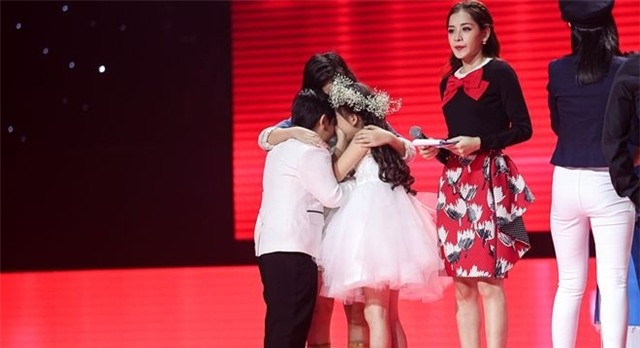 The Voice Kids: Cô bé lên 10 đã dám hát Đường cong của Thu Minh - Ảnh 15.