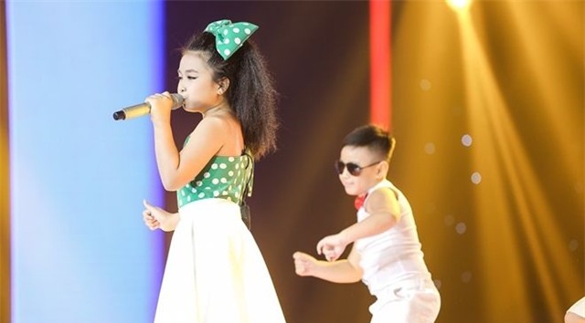 The Voice Kids: Cô bé lên 10 đã dám hát Đường cong của Thu Minh - Ảnh 9.