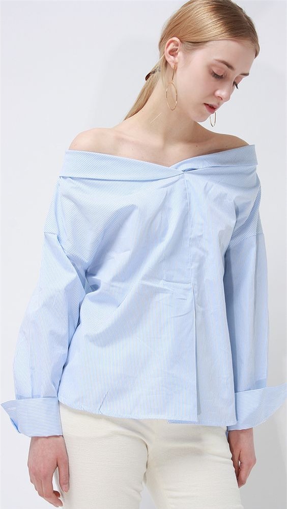 áo khoe xương quai xanh