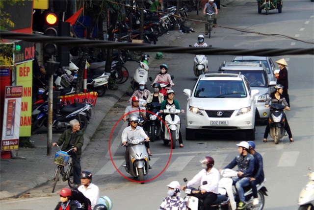 Chuyện chàng Tây: Người Việt bảo tôi cứ… vượt đèn đỏ - Ảnh 2.