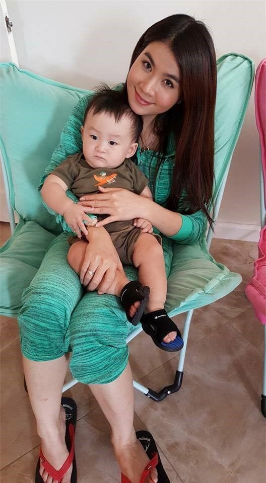 vợ chồng Thanh Duy và con trai Xuân Mai 0