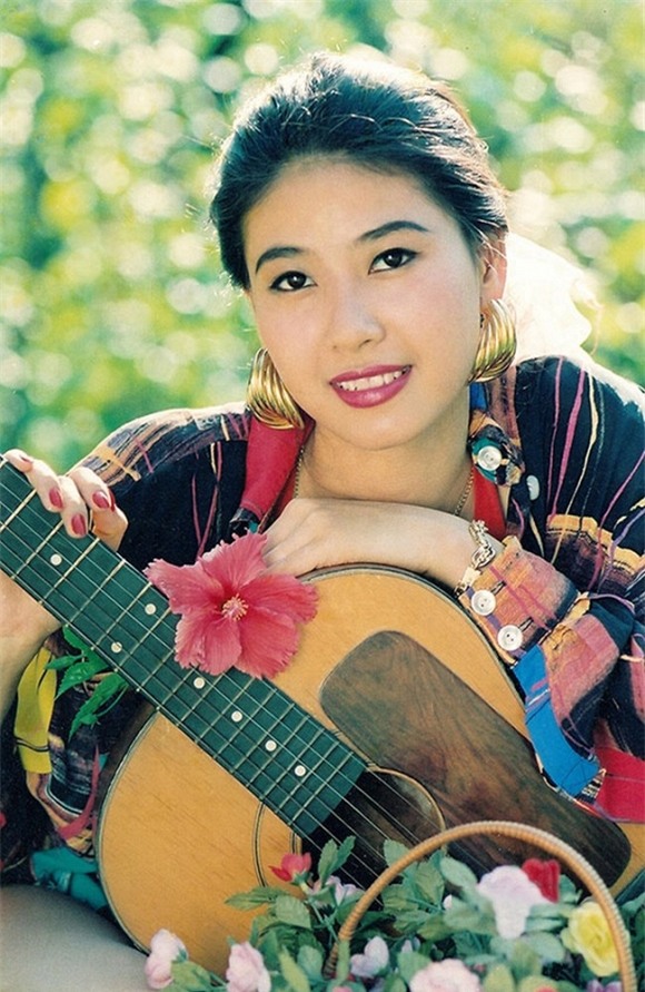 112452nhansachoahauhakieuanhthapnien9051475847978-ngoisao 3