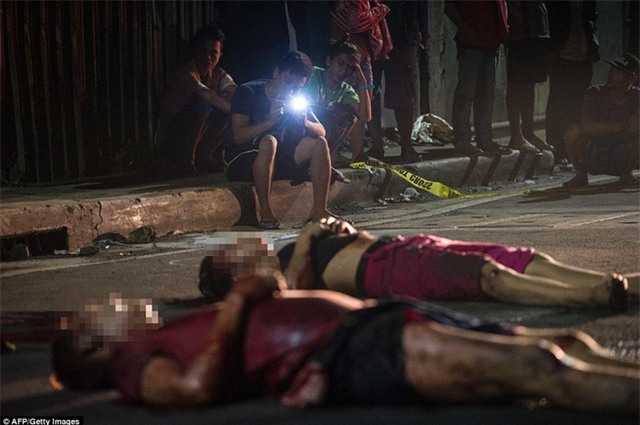 Chùm ảnh: Hơn 3.700 người đã chết trong cuộc chiến chống tội phạm ma túy ở Philippines - Ảnh 9.