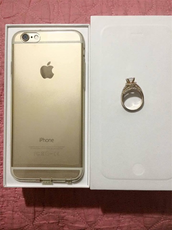 Lên mạng nhờ like ảnh cưới để được chồng đổi iphone 7 và kết quả ngỡ ngàng