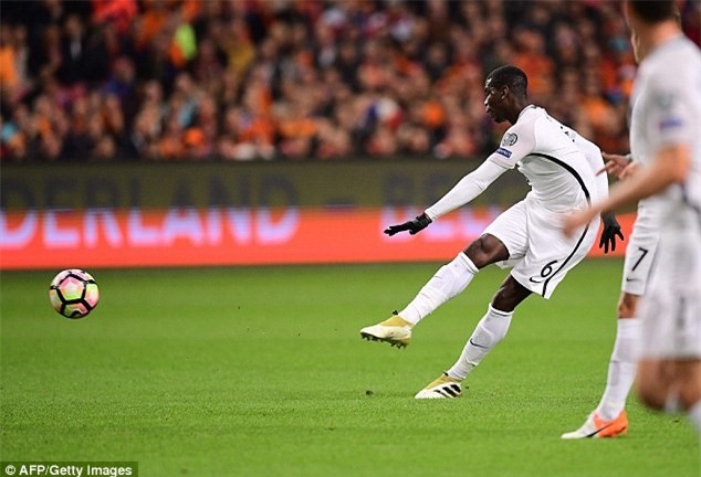 Pogba chuan bi cho dai chien Liverpool bang kieu toc moi hinh anh 1
