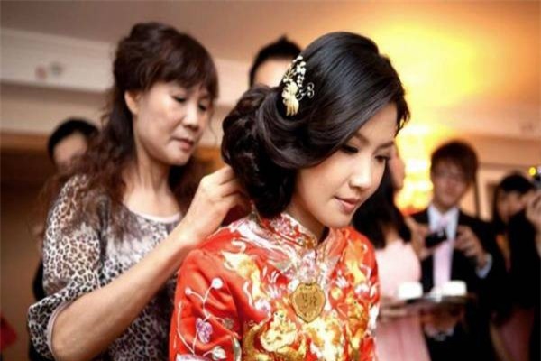 Đã gả con gái đi rồi, tại sao còn phải cho của hồi môn?