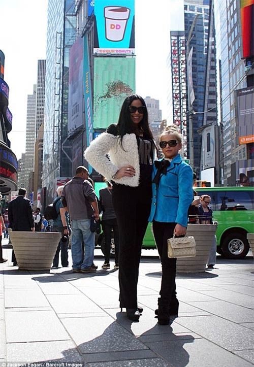 chuyen dau long sau cuoc song sang chanh cua nu trieu phu 9 tuoi - 6